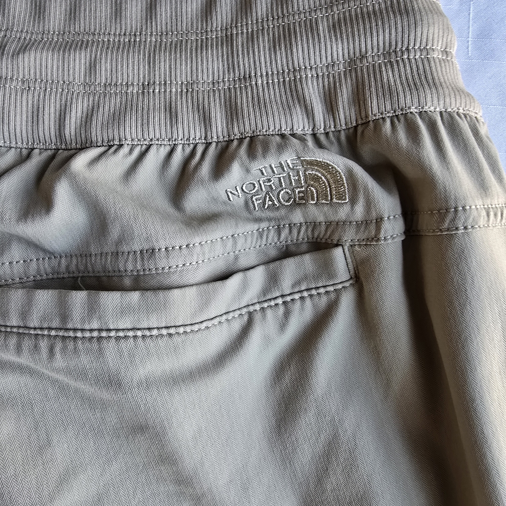 The North Face Tan Hiking Athleisure Gorpcore Capri Style Pants - Picture 8 of 11